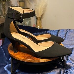 Forever Dance Sandal shoes Elegant Black Ankle Strap Heels 5 1/2
